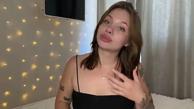 دردشة Lia_be_mine الجنسية المباشرة
