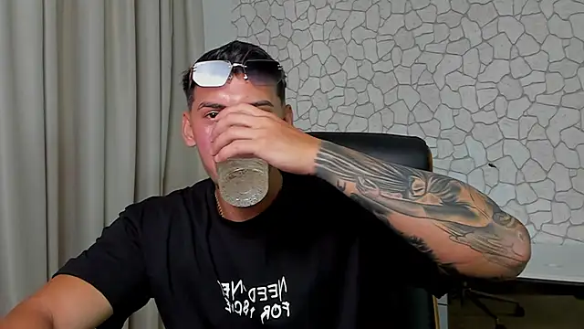 Show de ClintMasters na webcam