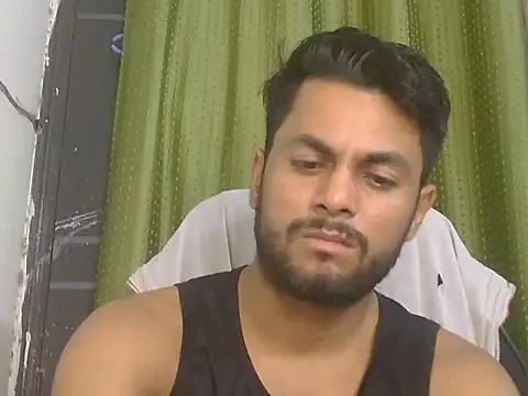 دردشة Stubborndesiboy الجنسية المباشرة