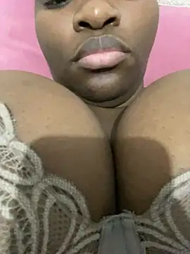 Chat XXX en directo de Blackpinkylips2025