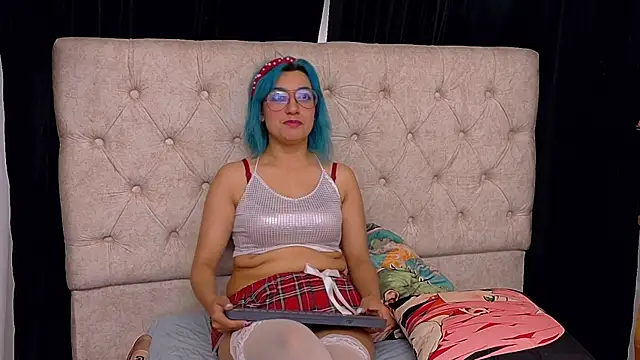 Chat +18 de Zafiro_Kitsune ao vivo