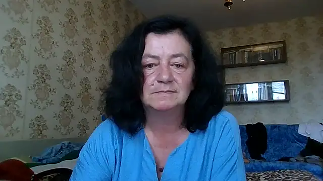 Chat +18 de GypsiQueen2 ao vivo