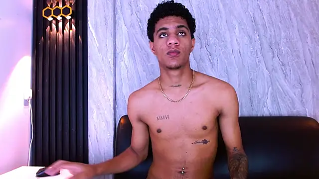 _Thiago12 Chat XXX live