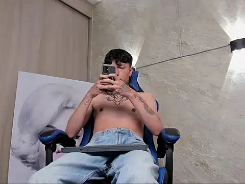 Онлайн чат XXX johan_tempt