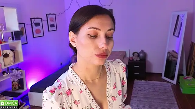 RuthClayton Adlı Modelin Canlı XXX Sohbeti