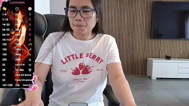 kittybabe69 – Naživo XXX chat
