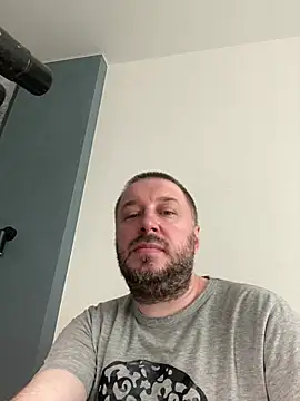 XXX chat uživo modela DorianJeday