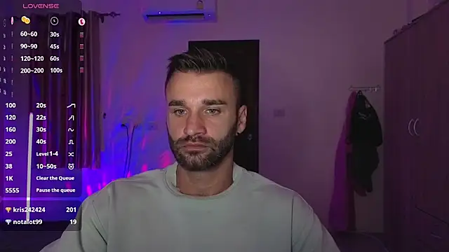 XXX chat uživo modela DaddySlava