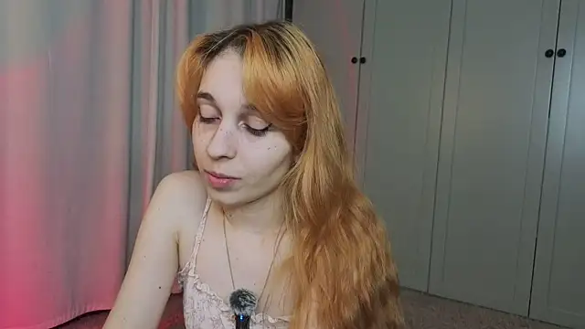 tgirlfoxy Live XXX-chat