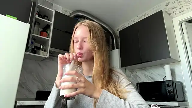 LuiseFurbeck's Live XXX Chat