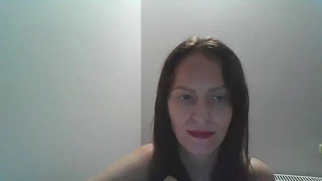 XXX chat uživo modela AnnaTight