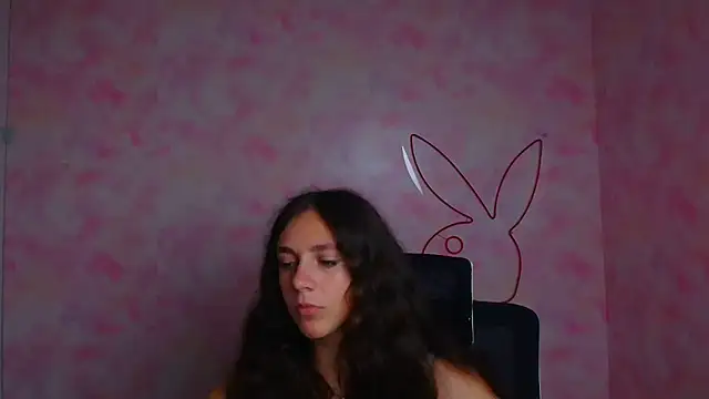KissMeJulia's Live XXX Chat