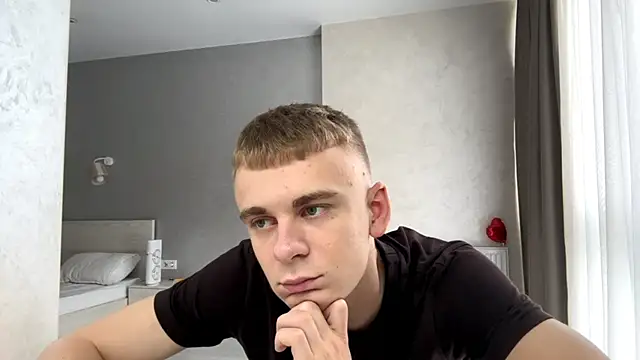 XXX chat uživo modela SoloFury