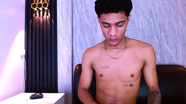 _Thiago12 XXX чат на живо