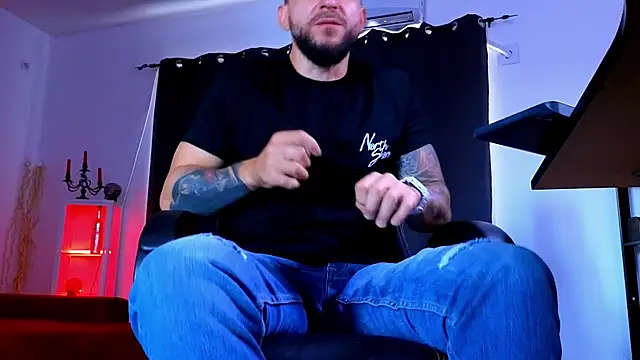 Chat XXX Live MightyAaron66