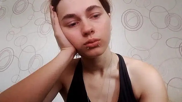 Chat +18 de Mialivia ao vivo