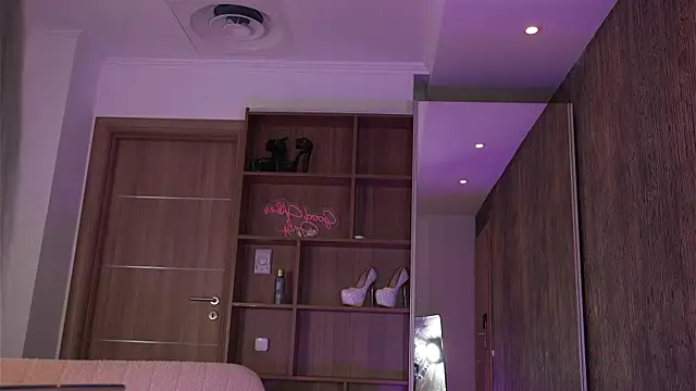 ArianaXO_ 라이브 XXX 채팅