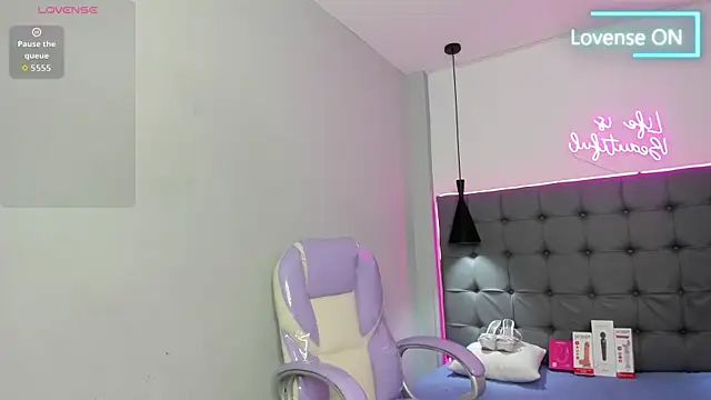 scarletcherry18 live XXX chat