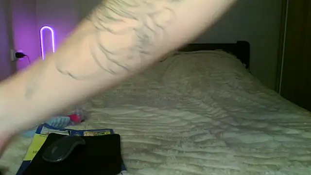 Živý XXX chat elliza_snow