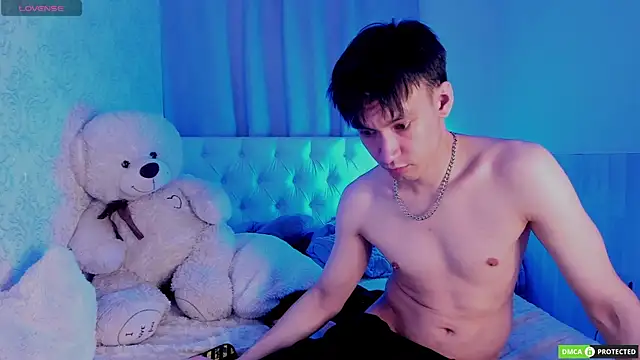 Онлайн чат XXX CalvinChapman