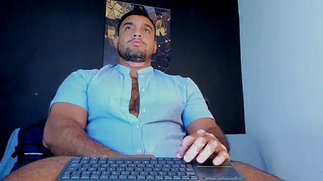 Big_furry_bear13 Adlı Modelin Canlı XXX Sohbeti