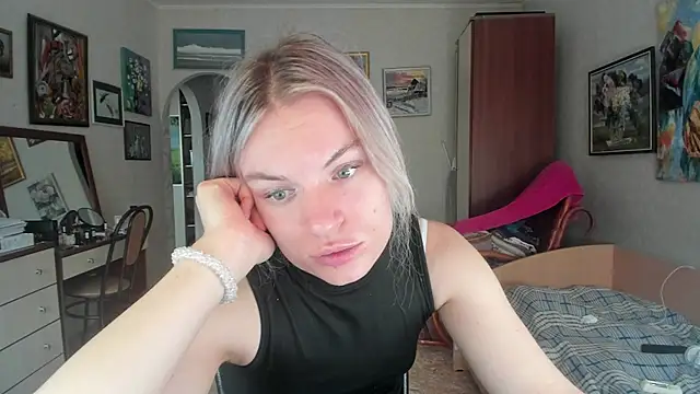 Webkamerová show milliKira006