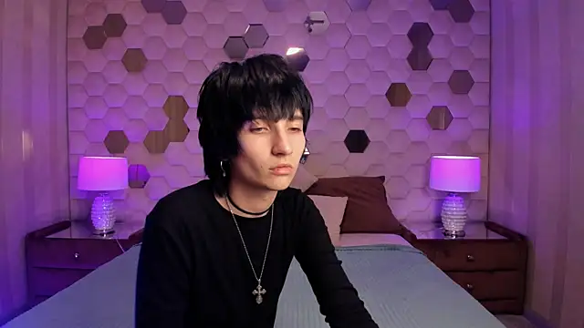 AdonBevのライブXXXチャット