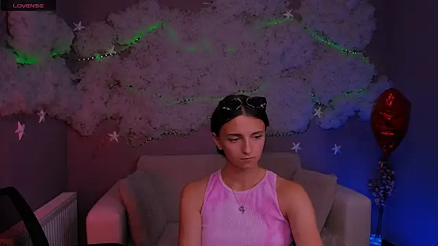 caroline_honeyy Chat XXX in diretta