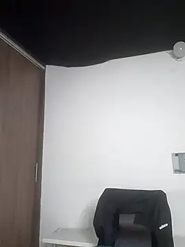 natevillage Adlı Modelin Canlı XXX Sohbeti