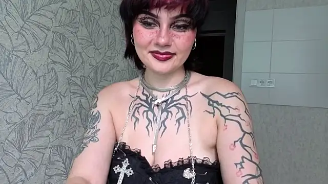 IntrigueYourDay Chat XXX live