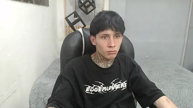 Chat XXX en directo de Cry_thereal