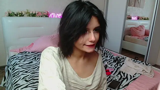 The_Slutty_Fox's Live XXX Chat