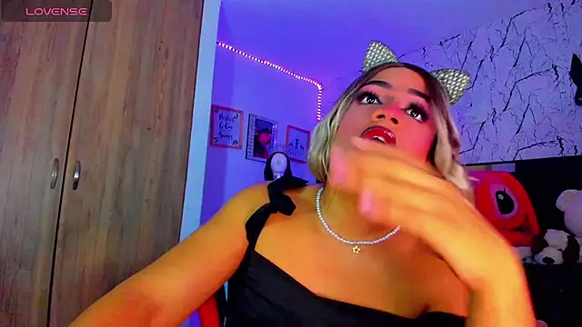 Amber_bigdick22 Adlı Modelin Canlı XXX Sohbeti