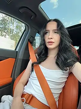 flora_off live XXX chat