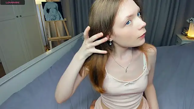 LavenderMitten's Live XXX Chat