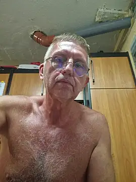 Robotnikm's Webcam Show