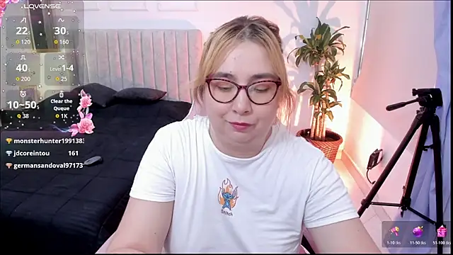 chloe_prg's Live XXX Chat