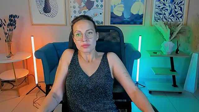 Charlotte_Hudson élő XXX-chatje