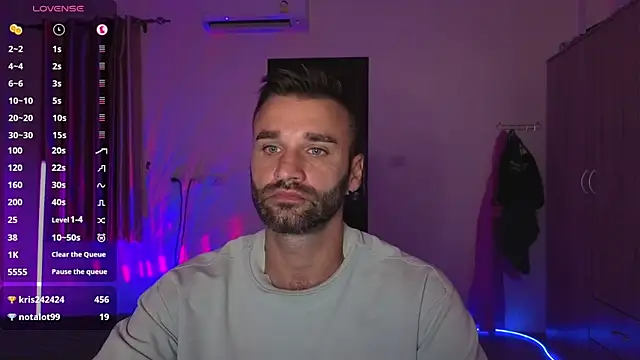 دردشة DaddySlava الجنسية المباشرة