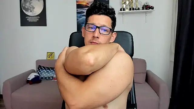 BrutusK08n Live XXX chat