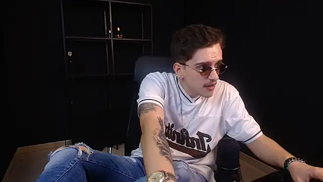 FelixStarkk élő XXX-chatje