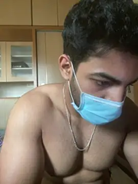 muscularZoro Show in webcam