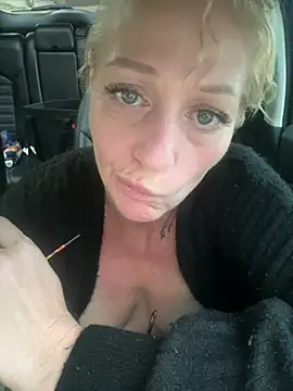 MilfOfDreams: онлайн-секс-чат