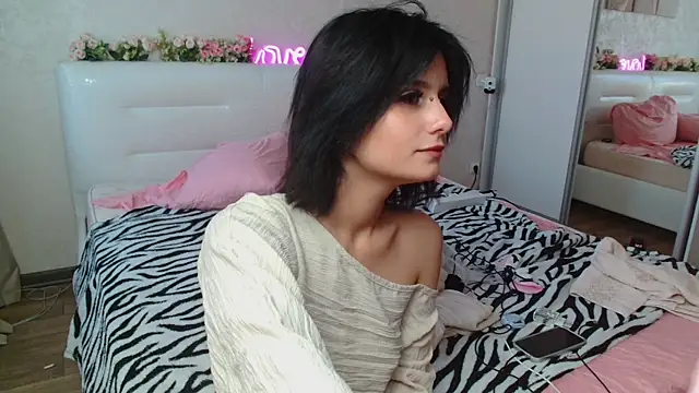 The_Slutty_Fox live XXX chat