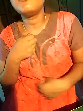 Tamil_KavithaのライブXXXチャット