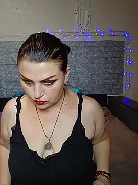 kataleya94 Adlı Modelin Canlı XXX Sohbeti