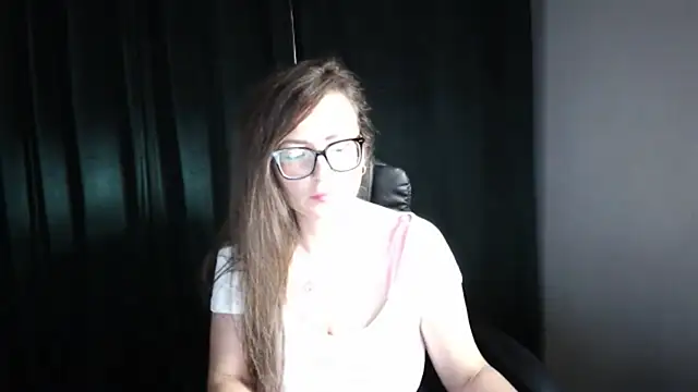 NoraMilf's Live XXX Chat