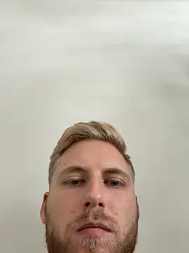 Hot_Iceman69 live XXX chat