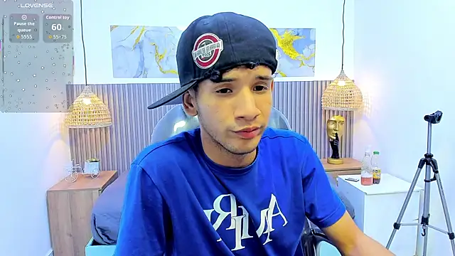 Онлайн чат XXX JDWhite18