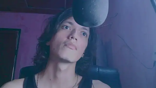 Chat XXX ao vivo de cherryuwu